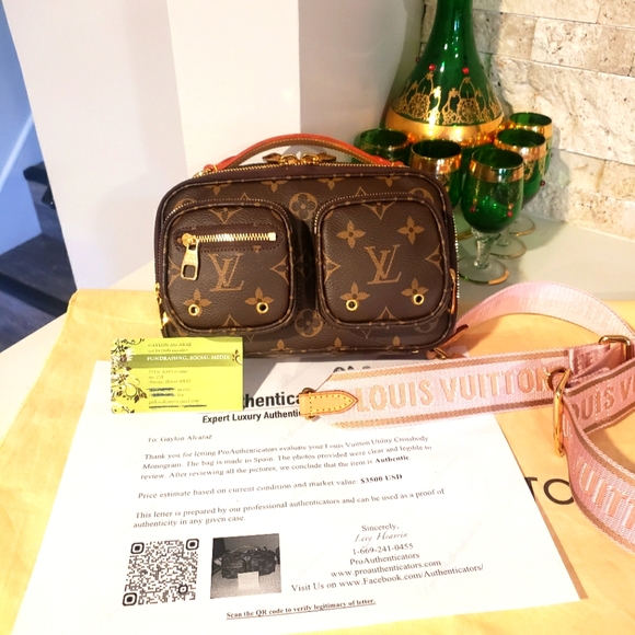 Louis Vuitton Utility Bag - Picture 1 of 16